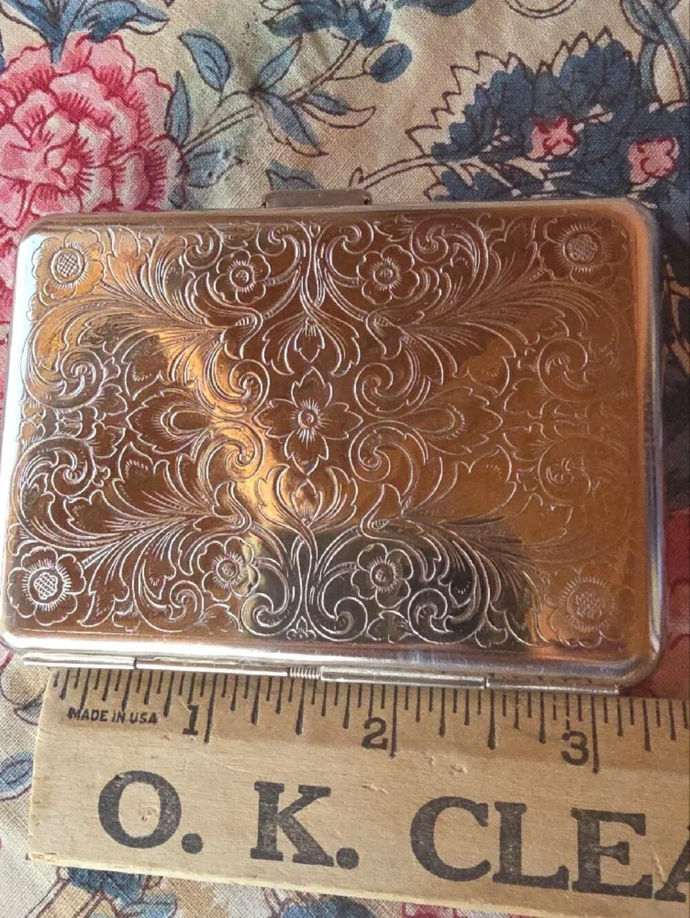 Vintage Embossed German  Silver Toned  Decorative Scrolled Card Case Snap Close